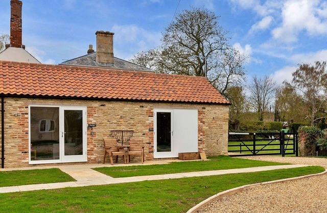 Beautiful villa for 2 guests with WIFI, terrace and pets allowed