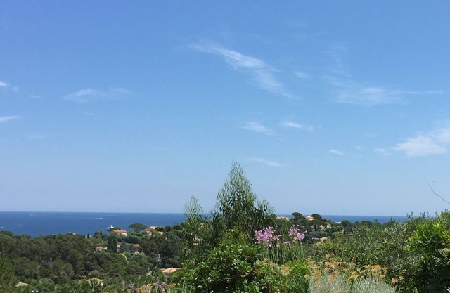 Beautiful villa, sea view on the golf course of Saint Tropez, private pool & tennis