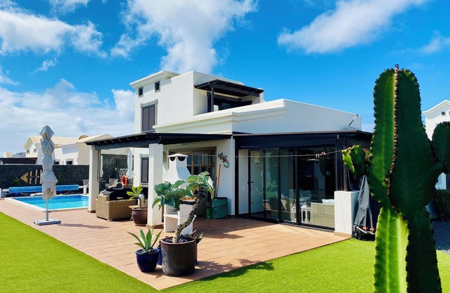 Beautiful villa with private pool and lots of privacy