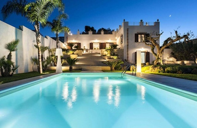 Beautiful villa with pool and private wellness area at 3 km from the seaside