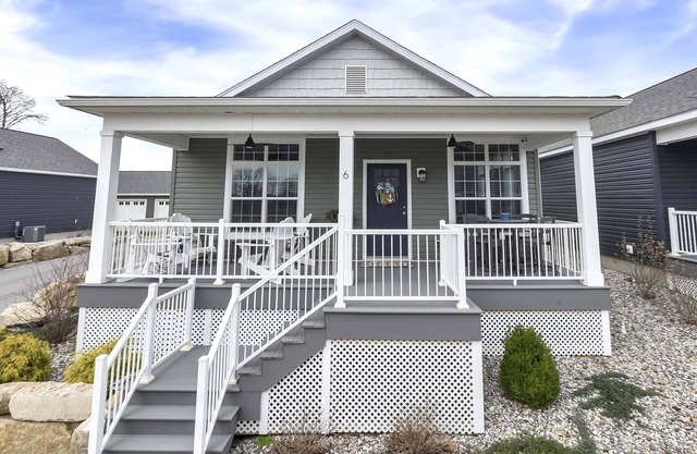 Beautiful Waterview at Bay Point 3 Bedroom Home in Marblehead on Lake Erie