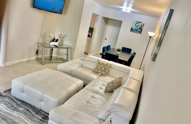 Beautiful Wynwood Duplex Home!