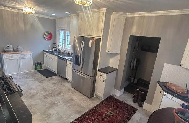 Beautifully Renovated and Updated Entire 4BR 2.5Ba Home in Brighton/Roc Sleeps 9