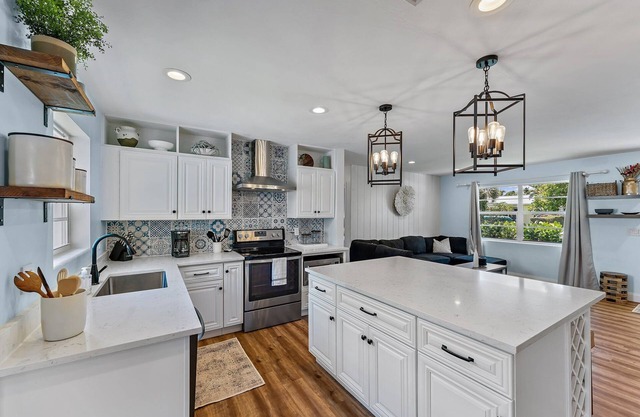 Beautifully Remodeled Palm Beach Gardens Oasis