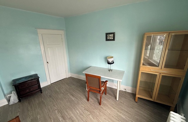 Bedroom Near downtown St.Catharines