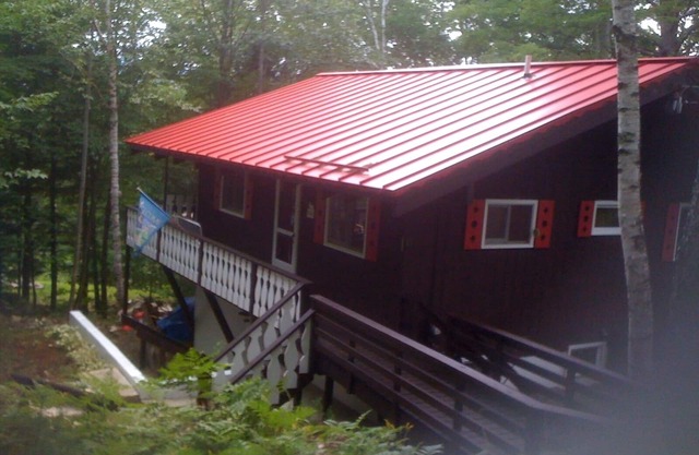 Behind Storyland! 4 BD, 2 BATH, Wireless! Views of mountains!