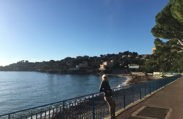 Bel apt Avec Petite Cour et Balcon au 1er, Dans un Fascinant Batiment Liberty