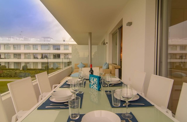 Belaire 4 bedroom apartment with terrace and shared pools