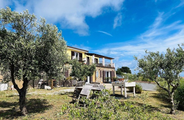 Bella Vista Poggi 180 degrees Fantastic sea view