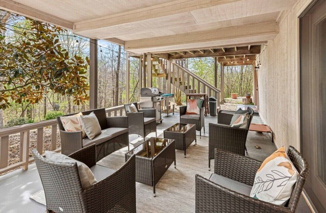 Bella Vista Retreat – Trails, Patio & Game Room