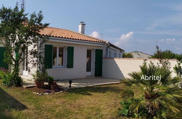 Belle Maison de Plain-pied, Calme, Proche Commerces et Plage