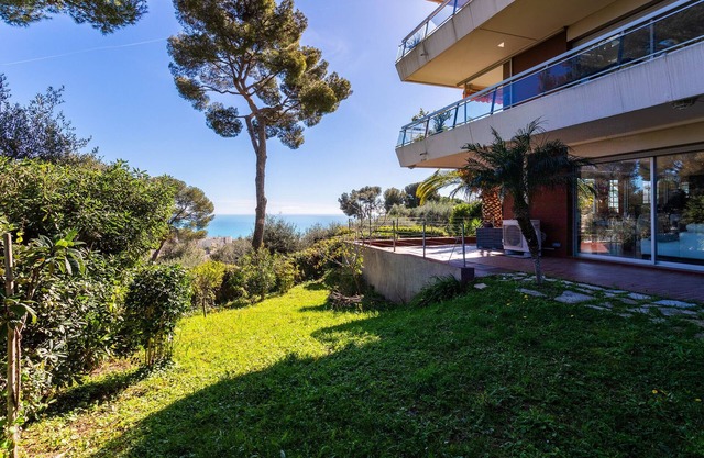 BELLES TERRES 2 AP4392 By Riviera Holiday Homes
