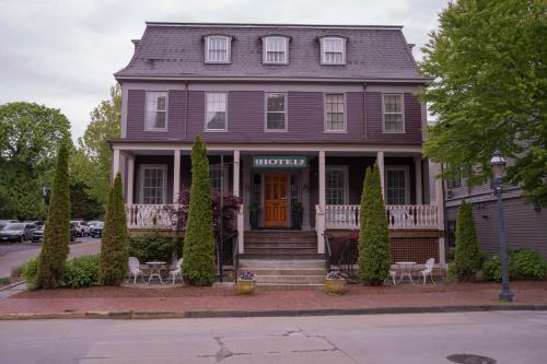 Bellevue Manor