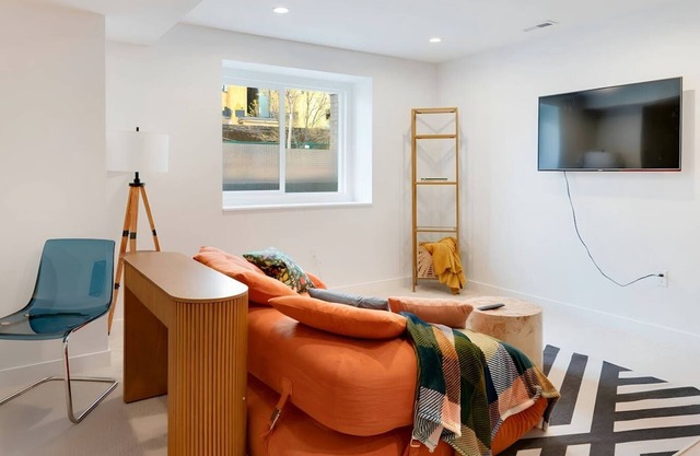 Berkeley Brownstone - Garden Level