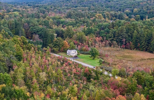Berkshires/Great Barrington Chic & Cozy, Sleeps 10