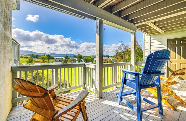 Bernard's Landing Condo - Includes Linens!