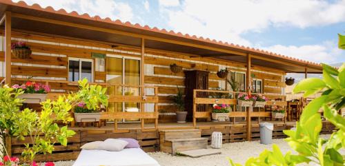 Bernegal Moneyba, Hot Tub, Piscina y Jardín