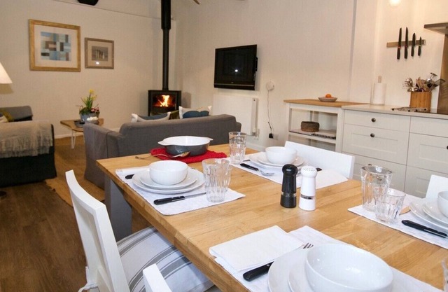 Bertie Cottage - 🎾 court & private patio