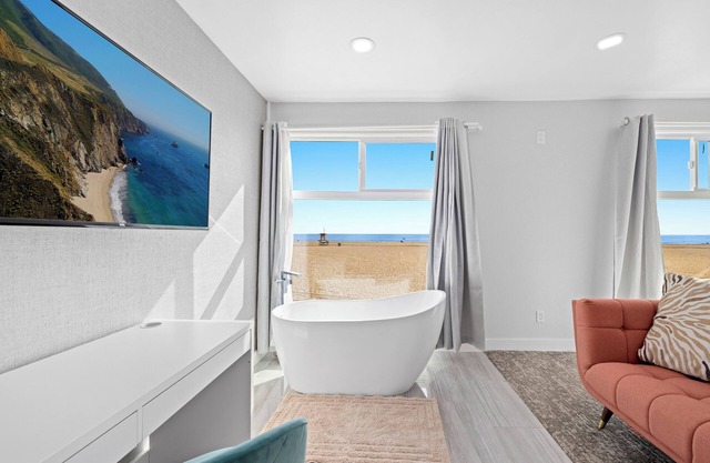 Best Modern Oceanview Unit 8 in Boardwalk