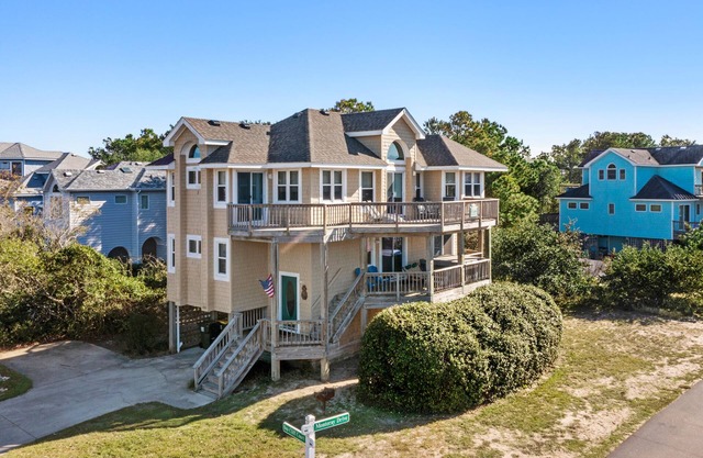 Best of Both - S2O: Hot Tub, Pool Access, Dogs OK