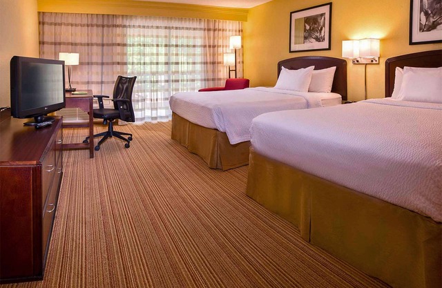 Best Place to Unwind! 2 Relaxing Units, Free Parking, Pets Allowed, Pool