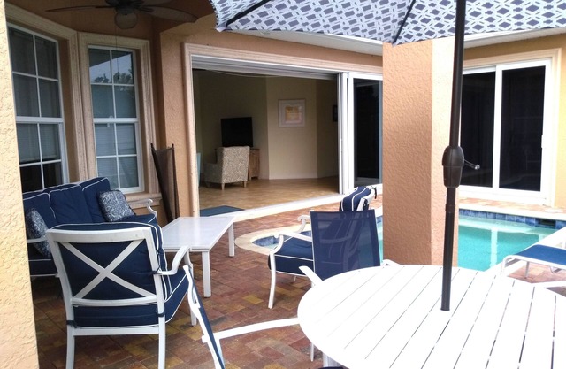 Best Value In Naples Grand luxury 3 Bdrm Pool Spa Walk Bike To Gulf Spotless