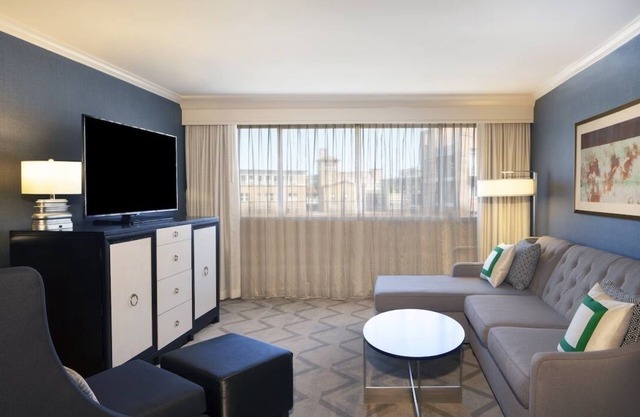 Best Value, Quality Stay! 3 One Bedroom Suite Units, Pets Allowed!