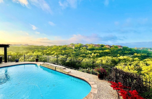 Best View in SATX! Exclusive Hilltop Gem|POOL|HTub