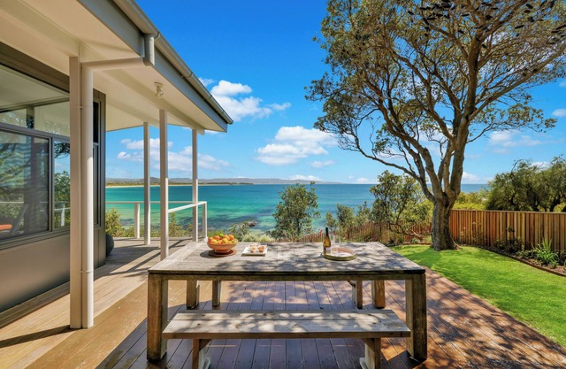 BEST VIEWS IN CULBURRA - Absolute Beachfront, Newly renovated, EV Charger access