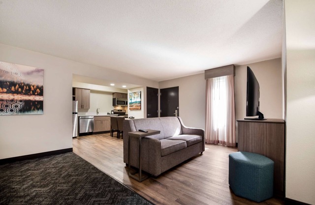 Best Western Fishkill Inn & Suites