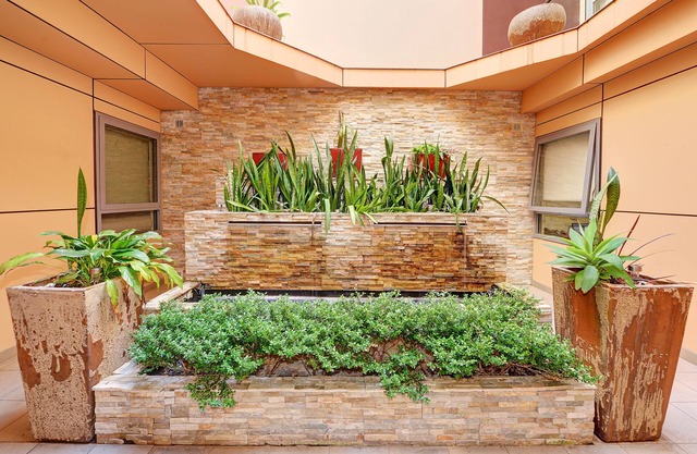 Best Western Plus Camperdown Suites