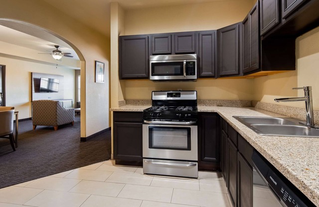 Best Western Plus Hill Country Suites