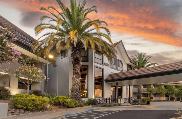 Best Western Plus Novato Oaks Inn