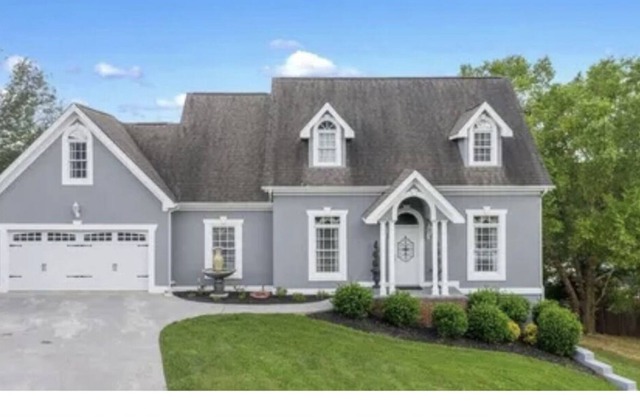 Bethel house: Spacious home centrally located to Lee, mountains & Chattanooga