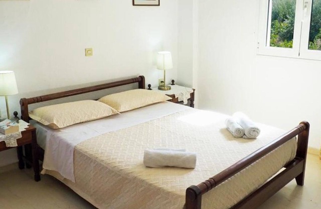 BH128 - R - Agios Nikolaos House