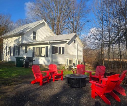 Big Barn Lodge - Farm House