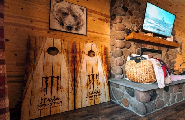BIG BEAR COZY DEN - Comfort in the Mountains Free WiFi & Cozy Vibes.