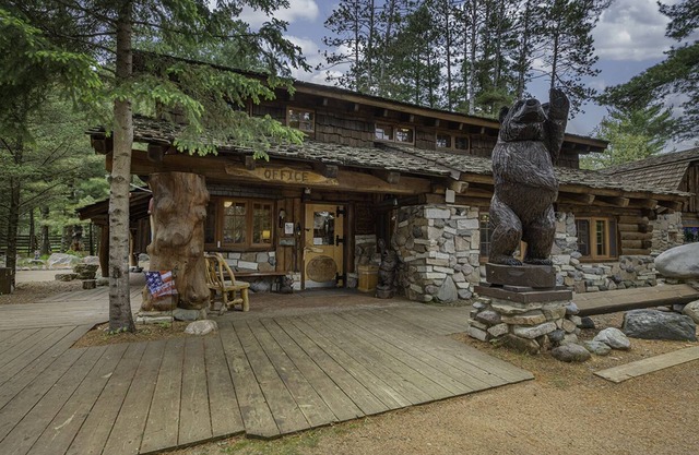Big Bear Hideaway - Panda Pad log cabin in Boulder Junction