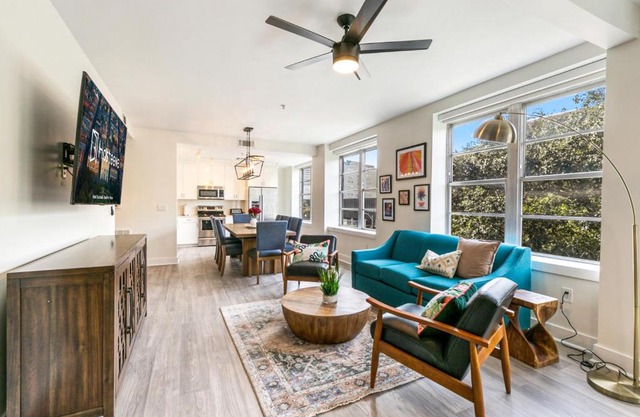 Big Easy Elegance: 4-Bedroom Condo in the Heart of New Orleans