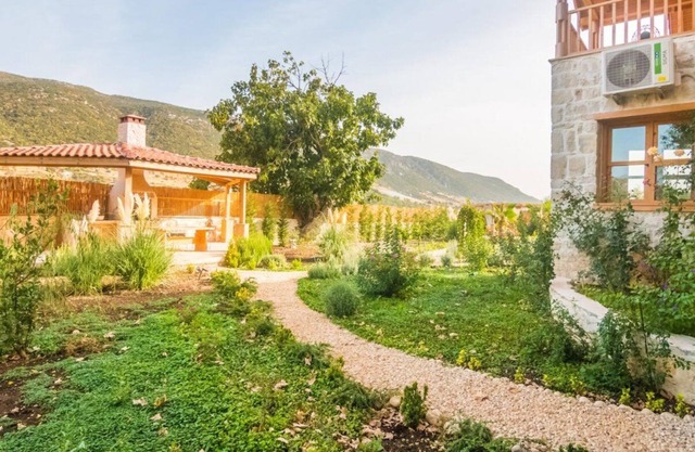 Big Garden Honeymoon Villa in Village
