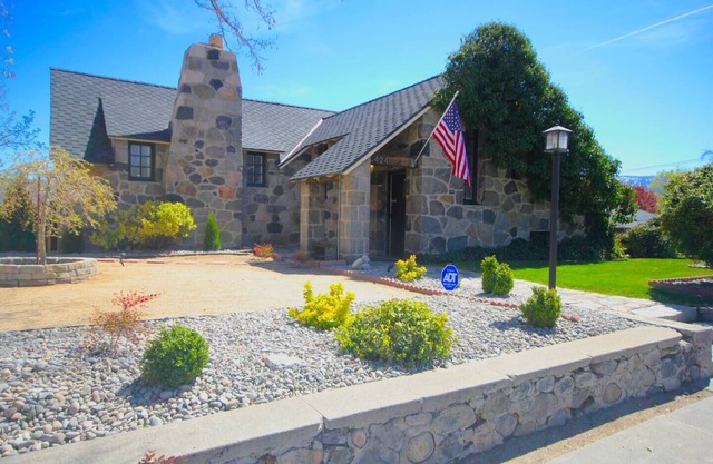 *Big Savings~Historic Stone House~Reno~UNR~Family