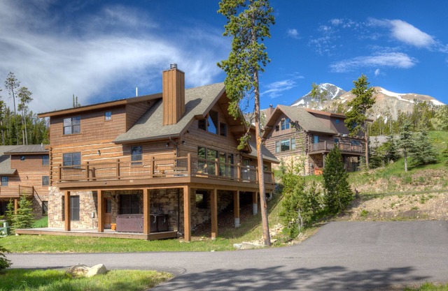 Big Sky Vacation Rentals: PR Oglala 2A