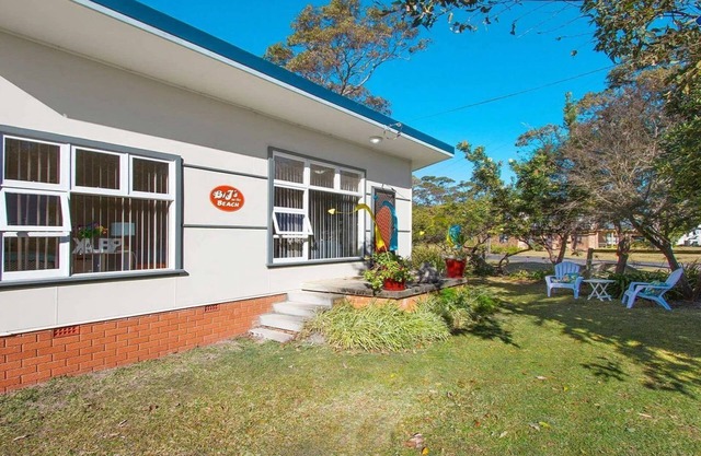 Bij's on the Beach – walking distance to beach