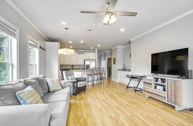 Biloxi Condo w/Community Pool ~ Half-Mi to Beach!
