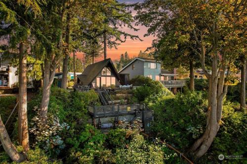 Birch bAy Frame, Oceanview, Beach Access, 3 beds, 1 bath