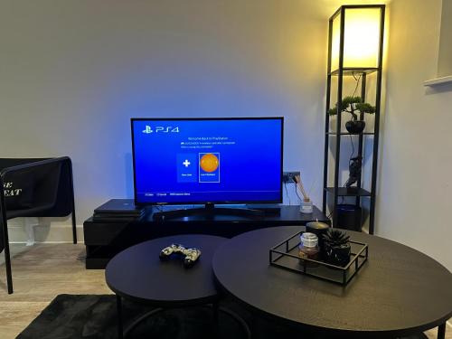 Birmingham Solihull 1-Bed Apt Sleeps 3 w Parking