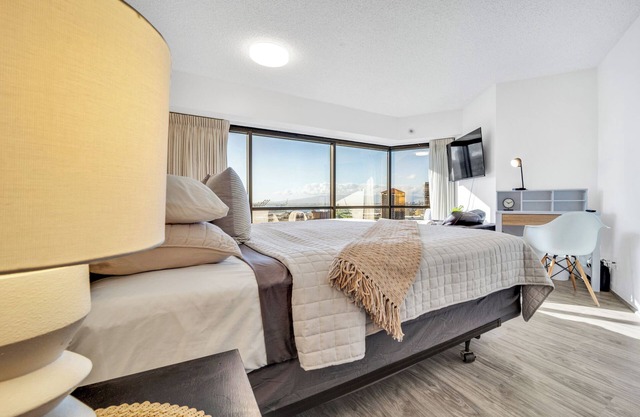 Bishop Suites @ Executive Centre, Ocean View Suite #2504 in Downtown Honolulu