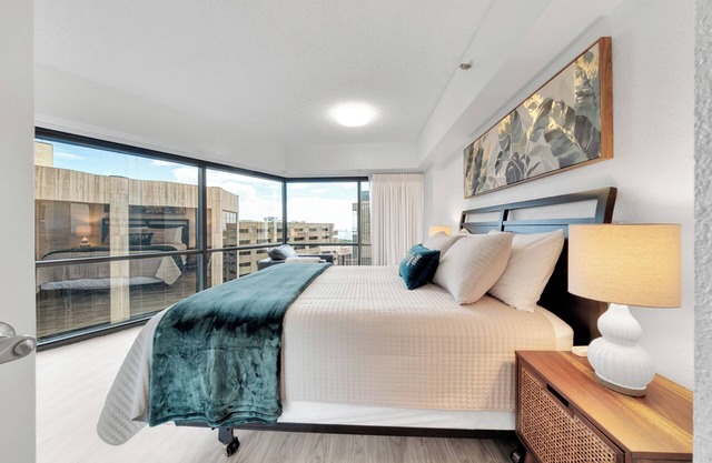 Bishop Suites @ Executive Centre, 1 Bedroom Ocean View Unit #4007, Downtown HNL