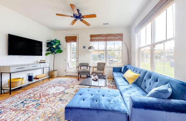 Bishops Landing - 33351 Lone Cedar Landing