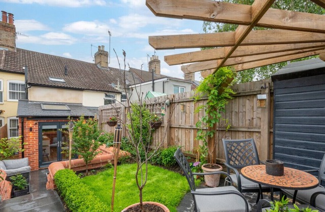 Bishops - Two Bedroom House, Sleeps 4